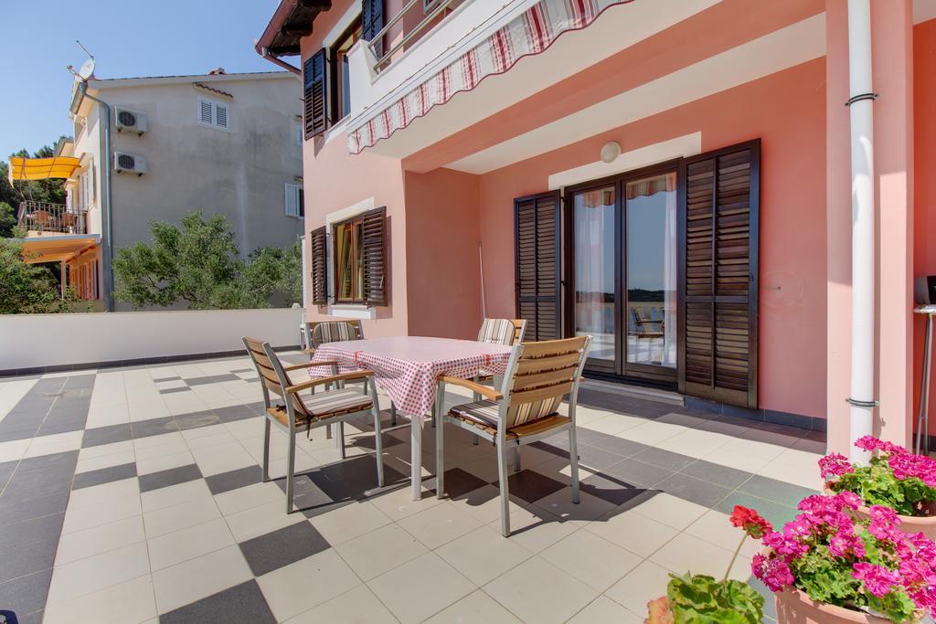 Apartments Villa Julija Mali Lošinj Cameră foto