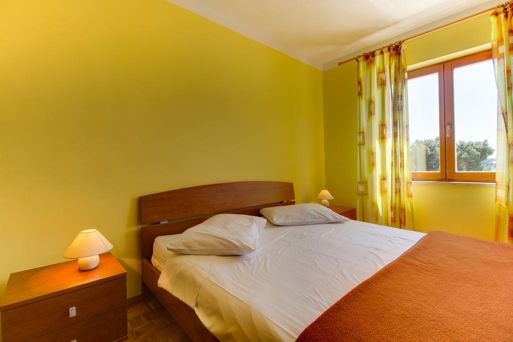 Apartments Villa Julija Mali Lošinj Cameră foto
