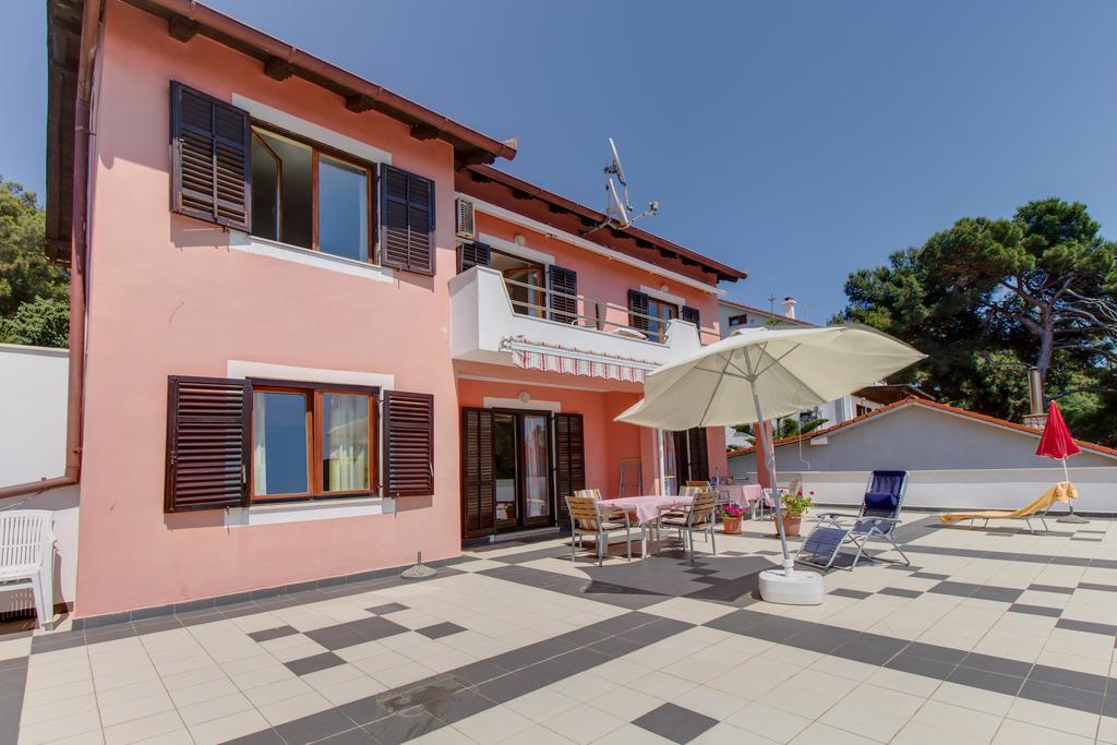 Apartments Villa Julija Mali Lošinj Cameră foto