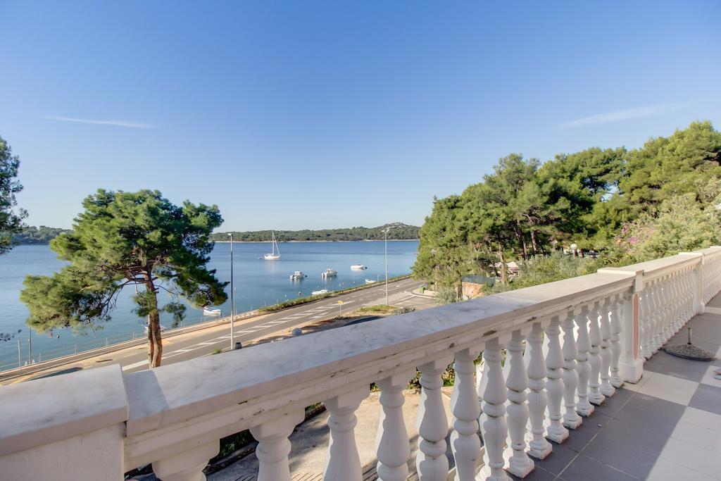 Apartments Villa Julija Mali Lošinj Cameră foto