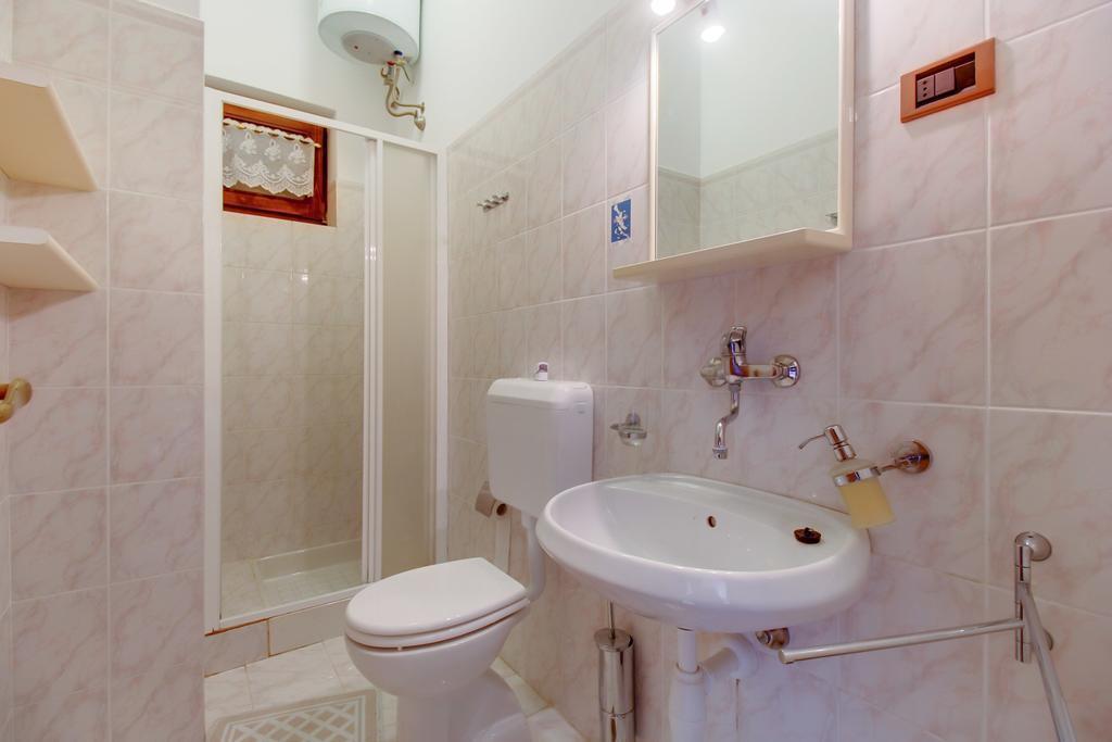 Apartments Villa Julija Mali Lošinj Cameră foto